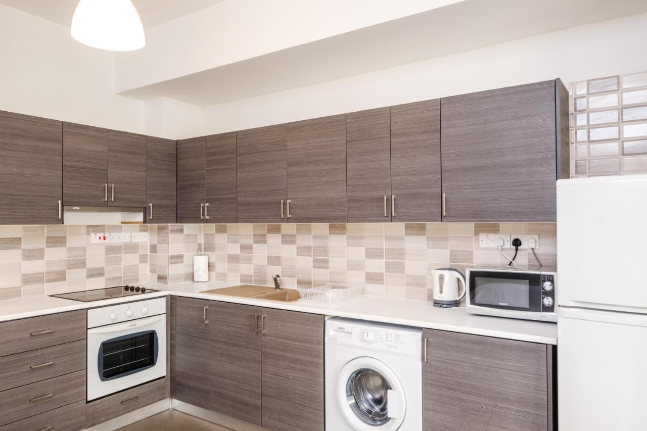 Spacious Studio Downtown Larnaka Exterior foto